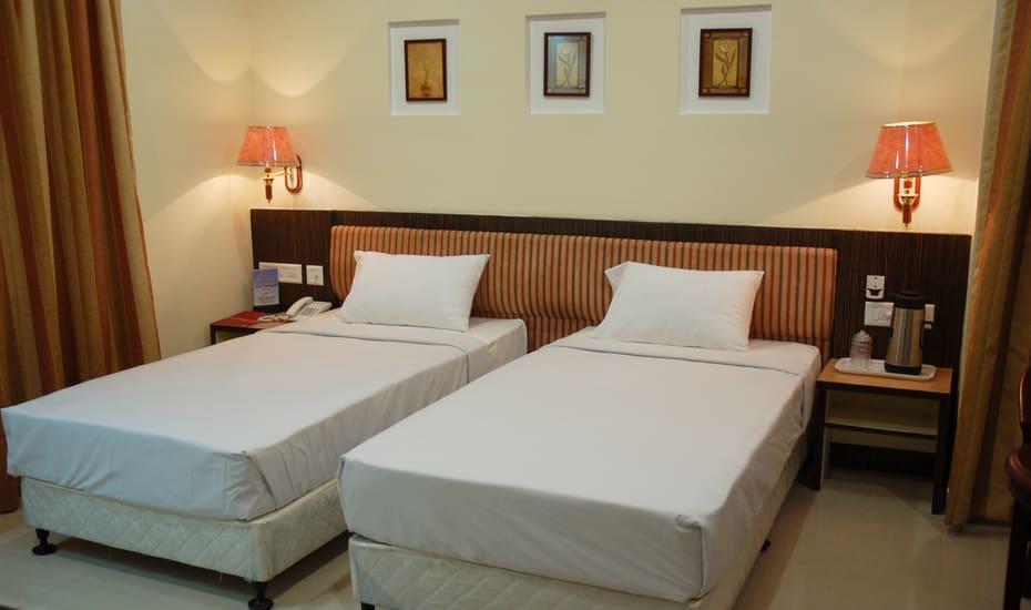 Hotel Sitara Royal Hyderabad Exterior foto